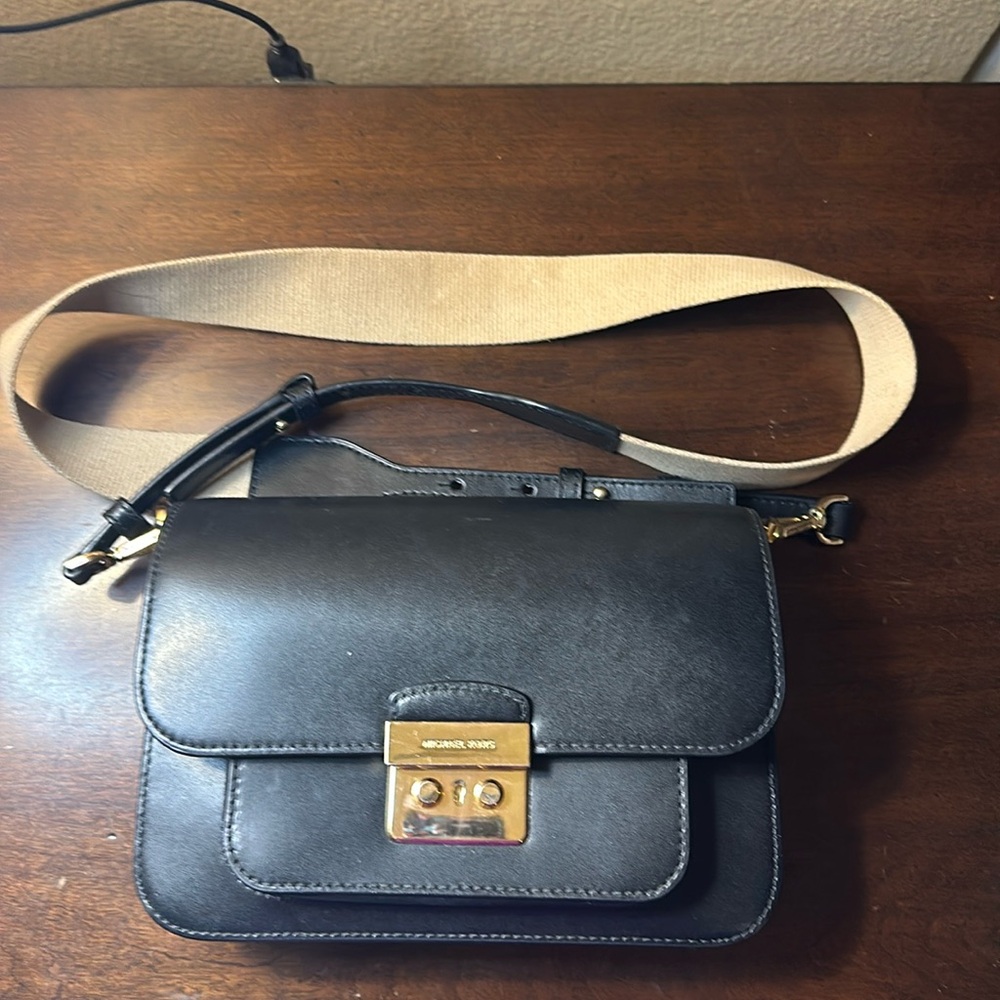 Michael Kors crossbody black